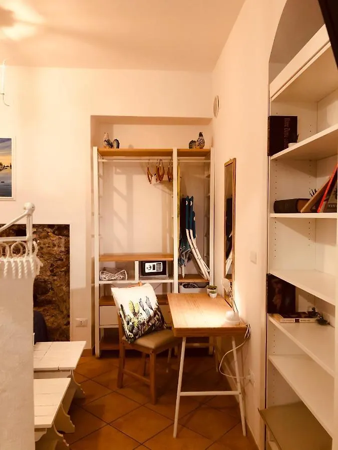 Salu' Apartment Taormina 0*,